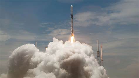 随着巨额清算事件的影响逐渐消退,比特币迎来了新一轮投资回暖的机会。结合历史月份表现特点和宏观经济环境,加密市场或将迎来久违的多头行情,投资者应如何把握这一关键时机?
