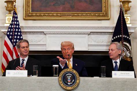 随着特朗普家族加密货币World Liberty Financial($WLFI)开始交易,家族财富出现显著增长。本文深入分析$WLFI的市值波动、背后支持的稳定币资产、政策环境以及特朗普在加密领域的布局,揭示其对加密市场和金融服务的深远影响。
