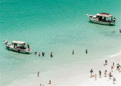 巴森热作为一个具有丰富历史和独特文化魅力的地方,正吸引着越来越多的旅行者。无论你是自然爱好者、历史迷还是美食探索者,了解巴森热的最新发展和旅游攻略,能帮助你规划一场完美的旅行体验。本文详细解析巴森热2025年的旅游趋势、必访景点以及实用建议,助你轻松畅游这个迷人之地。
