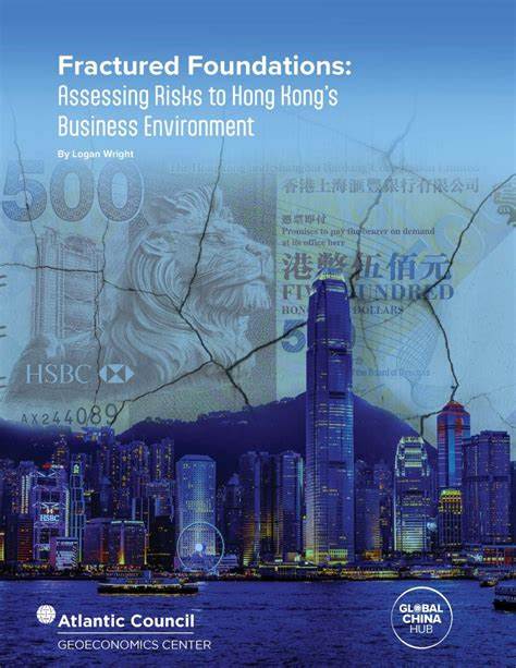 随着地缘政治紧张局势的加剧,全球资本正以低调方式流入香港市场。本地政府支持的投资基金在背后发挥关键作用,助力香港转型为创新科技中心,推动生物技术与绿色科技等重要领域的发展。本文深入探讨香港投资环境、基金策略和未来趋势,解读其对全球投资者的吸引力。
