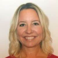 探讨以 Celeste Summer 为代表的学校职业治疗师在洛杉矶联合学区中的角色、方法与影响,以及为学生、教师与家庭带来的实际改善与长期价值。文章结合学校特殊教育需求、感觉统合与课堂适应策略,提供可操作的建议和系统性思考。
