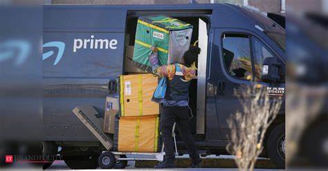 围绕亚马逊Prime订阅服务的法律纠纷引发广泛关注,本文深入分析美国联邦贸易委员会指控亚马逊违反在线购物者保护法的案件背景、裁决细节及其对行业和消费者的潜在影响。
