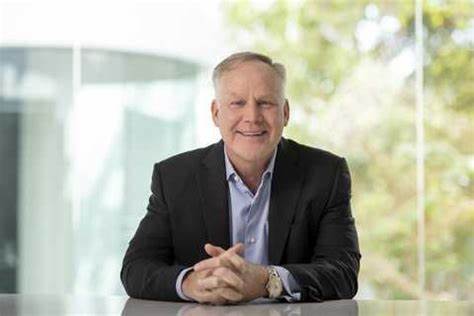 分析Alan S. Armstrong入选Constellation Energy董事会的背景、行业意义与潜在影响,解读其在Williams多年经验如何助力公司整合Calpine交易的天然气资产,并评估对公司治理、运营效率、市场表现与能源转型路径的影响
