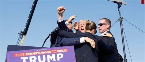 随着2024年美国总统选举期间政治极端暴力事件频发,一项最新调查显示,部分美国自由派群体对暗杀前总统特朗普及科技巨头埃隆·马斯克表现出令人震惊的"合理化"态度。这种现象反映了美国社会中极端政治分化和暴力文化的扩散趋势,并对民主制度和社会安全产生深远影响。
