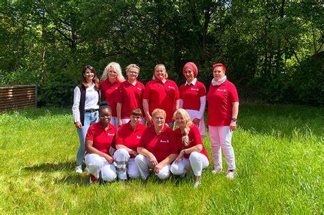 约翰尼特援助团体卡塞尔分部作为拥有近千年历史的基督教慈善组织,在德国乃至全球范围内开展广泛的社会服务,专注于医疗援助、社会关怀和国际人道支援,本文深入介绍该机构的历史背景、主要职责及其对当地社区的重要影响。
