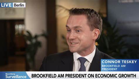 随着人工智能技术的迅猛发展,房地产市场也迎来了前所未有的转型机遇。布鲁克菲尔德高管Teskey深入解析了人工智能对房地产行业的驱动力及其带来的市场稳健性变化,探讨了未来房地产投资趋势及行业创新方向。
