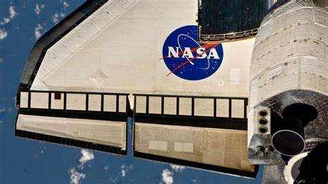 深入探讨美国国家航空航天局(NASA)的发展历程与重大航天成就,涵盖其从创立到今日的使命、技术突破、月球与火星探险以及国际合作等内容,展现NASA在全球航天领域的领导地位和未来探索蓝图。
