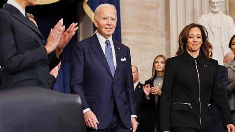 President Biden pardons family members in final minutes of presidency - Yahoo News