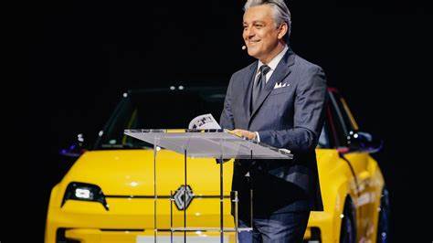 Kering bets on Renault boss Luca de Meo to revive Gucci