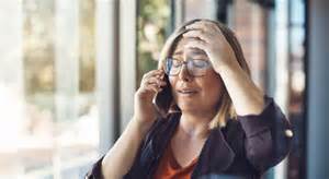 了解离婚后前夫仍能取消房屋保险的原因,揭示保险公司管理疏漏、产权与保单关联以及保障自身权益的有效方法。防止因保险纠纷而导致房屋无人保障的风险。
