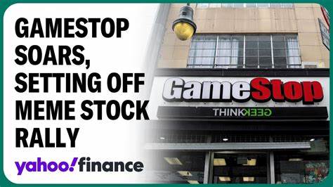 游戏驿站(GameStop)近期股价上涨超过15%,引发市场对迷因股是否卷土重来的广泛关注。本文深入解析游戏驿站最新季度财报及其独特的红利模式,探讨其股价上涨背后的动力以及投资者应如何理性看待当前的市场表现。
