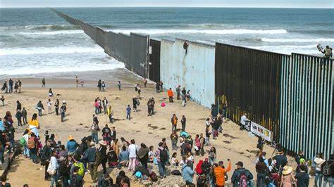 深入解析纳米尼亚最为诡异和引人入胜的边界现象,揭示其历史背景、地理特色及对周边地区的深远影响,带您领略一个被忽视却充满神秘的边界故事。
