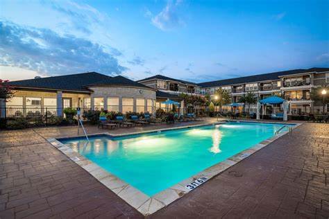 深入解析格伦代尔亚利桑那公寓居民访问系统的便利之处,介绍如何通过线上平台轻松管理租赁事务、预约维修服务及享受社区丰富设施,带来舒适高效的现代生活体验。
