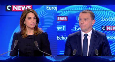 深入了解法国今日重要新闻动态,涵盖社会、政治、环境及法律等多方面热点信息,帮助读者全面掌握法国实时资讯。
