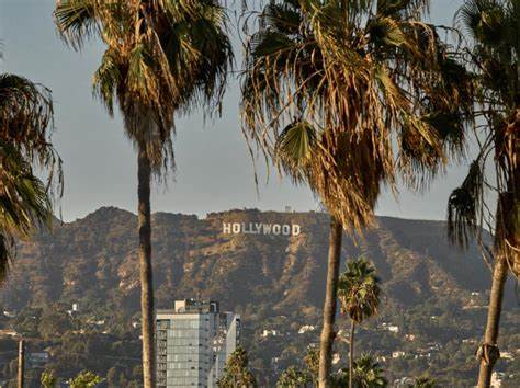 好莱坞风雨欲来:洛杉矶娱乐经济为何像灾难片般失控
