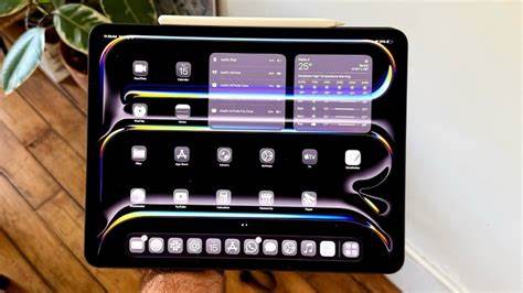 一次来自YouTuber的预发布开箱带来对新一代M5 iPad Pro的首批观测和性能数据,结合现有信息与行业背景分析其技术改进、实际使用场景与购买建议,帮助消费者在发布前理性判断与准备。
