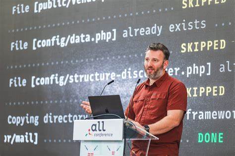 解析 Craft CMS 宣布采用 Laravel 作为底层框架的背景、迁移策略与时间表,并提供面向开发者与内容团队的可执行迁移建议与实践,帮助企业和开发者平滑过渡到 Craft 6 生态。
