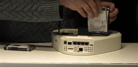 深入探讨Freebox Delta硬盘在Windows 10环境下无法显示的原因及解决方案,帮助用户恢复硬盘访问并优化网络存储体验。文章涵盖SMB协议变更、系统设置调整及Freebox OS配置,助力家庭网络管理更高效。
