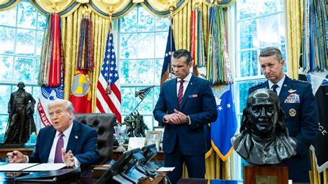 特朗普与美国民主的决裂:一场内战式的威胁与应对路径
