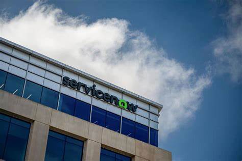 深度解析ServiceNow及四家近期表现不佳但具长期潜力的人工智能相关公司,评估业务基本面、估值驱动与风险要素,帮助投资者在波动中寻找低成本买入机会并制定谨慎的投资策略。
