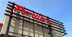 波蒂略餐厅近期宣布下调全年同店销售预期,面临激烈的市场竞争与消费环境挑战,在调整增长战略和优化运营模式的背景下,力求实现可持续发展和长期利润提升。本文深入解析波蒂略的战略调整及其对品牌未来发展的影响。
