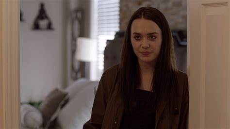 《Dad Crush》自2016年首播以来,凭借独特的剧情设定和丰富多样的角色塑造吸引了大量关注。本文全面回顾该剧各季精彩内容,深入探讨其成功背后的原因,帮助观众了解该剧的故事脉络与角色发展。
