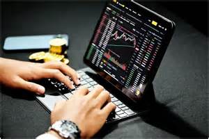 本文深入探讨BlockDAG近期2049%的奖金激励,以及其在美国市场的重要战略举措,分析这些因素如何助推BlockDAG价格冲击5美元大关,超越Cardano和Hedera的市场表现。
