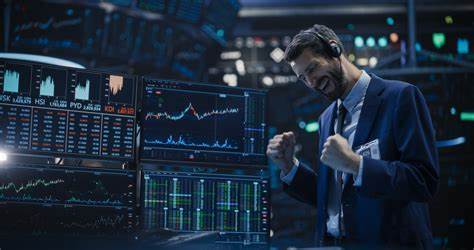 随着人工智能技术迅猛发展,全球范围内对AI相关投资支出预计在未来三年内将实现超过600%的增长。亚马逊和HubSpot作为AI领域极具潜力的股票,正逐渐成为投资者关注的焦点,具备显著的增长空间和投资价值。本文深入解析这两家企业如何通过创新驱动业务发展,以及为何它们值得成为AI投资组合中的重要组成部分。
