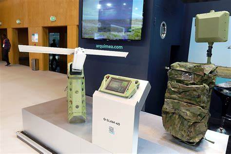 深入解析西班牙Arquimea在IDEX 2023展出的Q-SLAM-40滞空弹系统,梳理其技术演进、作战能力、战术价值与未来发展方向,评估对军用无人系统市场与战争态势的潜在影响。
