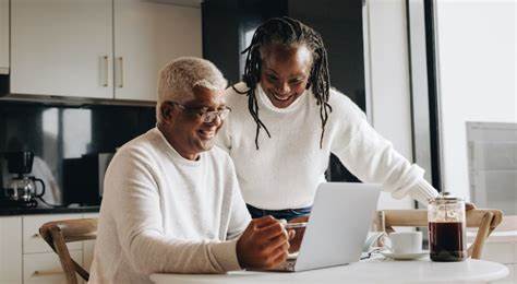 从资金构成、税务影响、医疗保障缺口到取款策略与风险管理,系统评估在60岁退休并依靠100万美元退休账户与无贷款房产生活的可行性与注意事项,给出可执行的财务安排思路与情景计算,帮助读者做出更稳妥的退休决策。
