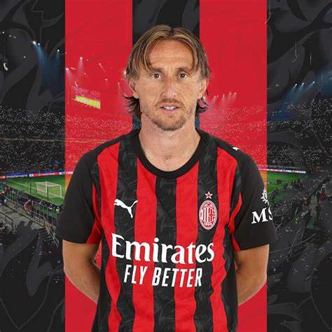 深入剖析AC米兰俱乐部布达佩斯2025/26赛季的球员阵容,详细介绍守门员、防守球员、中场和前锋的配置,探讨球队的整体实力与未来发展潜力,为足球爱好者提供最新鲜和权威的资讯。
