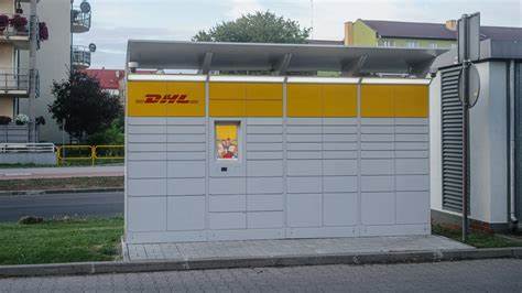 DHL eCommerce宣布收购其在波兰与菜鸟网络合资的包裹柜业务全部股权,将加速投入自有品牌包裹柜网络并在2026年底前力争达到一万台布局,对波兰电商生态、同业竞争与末端配送模式带来深远影响
