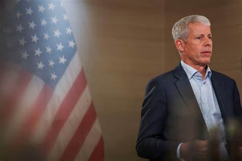 近日,美联储芝加哥联储主席奥斯汀·古尔斯比在CNBC访谈中透露,美联储如果通胀有效回落,将有空间适度降低利率,以支持美国经济的稳定增长和就业市场的温和复苏。古尔斯比的言论引发市场广泛关注,成为投资者和经济学者密切跟踪的焦点。
