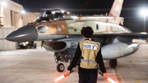 以色列国家反恐融资局公布一批与伊朗伊斯兰革命卫队有关的加密货币地址,要求扣押高达150万美元的泰达币资产,并揭示数字货币在国际地缘政治与制裁规避中的复杂作用。
