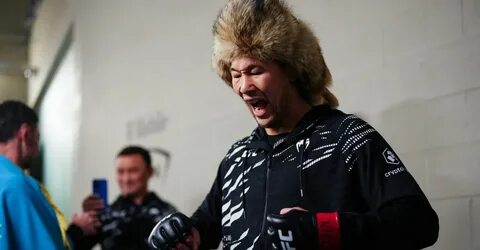 乌兹别克斯坦顶级MMA选手沙瓦特·哈姆达莫夫因第二次膝盖受伤面临漫长康复期,其UFC复出时间可能延至2027年,本文深入分析其伤病影响、职业生涯前景及MMA行业对伤病管理的思考。
