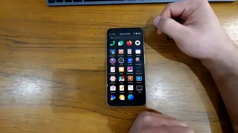 记录在 Google Pixel 3a XL 上安装与使用 Droidian 的全过程、优缺点分析、与 Ubuntu Touch 和其他移动 Linux 发行版的比较,以及实际操作中的注意事项与解决办法,适合想在旧 Pixel 设备上尝试桌面级 Linux 应用的用户阅读

