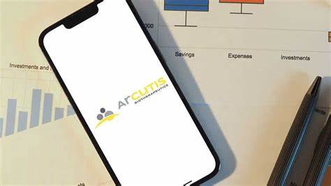 剖析Arcutis(ARQT)在2025年强势突破的原因,包括核心产品Zoryve的商业化进展、财报数据、监管里程碑、技术面与基本面驱动因素,以及潜在风险与投资策略建议,让投资者更全面评估这只皮肤科生物技术领军股的机会与挑战。
