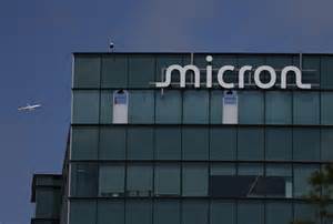 美光科技凭借其领先的内存解决方案,在人工智能和云计算的推动下实现强劲增长,如何满足激增的市场需求成为行业关注焦点。本文深入探讨美光内存业务的最新发展及未来展望。

