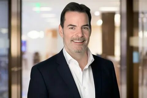 随着金融行业的快速变革,领导力和创新成为推动企业发展的关键。Steven Cooper作为Aldermore银行的首席执行官,其出色的管理经验和行业洞察力使他成为Fairstone集团新的领航者,预计将为该集团注入新的活力和增长动力。
