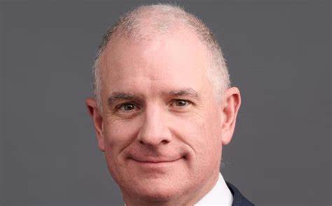 从三家世界级基础设施投资机构的首席执行官视角出发,剖析他们对全球基础设施投资趋势、能源转型、数字化建设、风险管理与政策互动的共识与差异,为投资者和政府提供可行的决策参考与战略启示。
