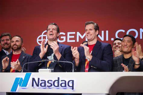 随着比特币和多种主流加密货币经历调整,连接数字货币生态的股票市场显露疲态,尤其是双子座(Gemini)股票价格显著低于首次公开募股(IPO)价,引发投资者关注和市场波动。本文深入剖析当前加密货币股市的现状、背后原因及未来趋势,为投资者提供全方位参考。
