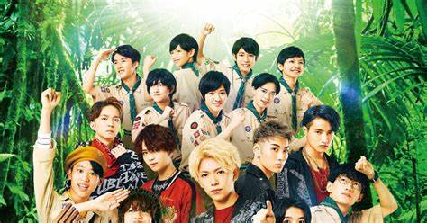 本文全面介绍了由东部少年忍者和西部Lil かんさい首次携手主演的电影《东西ジャニーズJr. ぼくらのサバイバルウォーズ》,详细探讨了剧情背景、演员阵容、导演视角及影片蕴含的深刻青春与友情主题,展现东京都与关西风格的完美融合与全新娱乐冒险体验。
