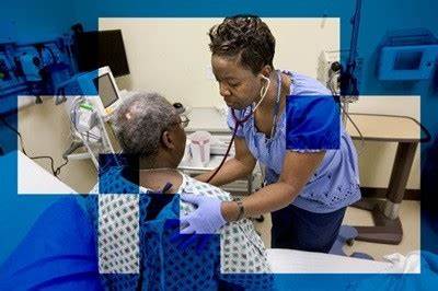 随着中国人口老龄化加剧,慢性病管理面临巨大挑战。人工智能技术的应用为慢性病患者提供全方位、智能化的健康管理方案,有望缓解医疗系统压力,推动健康医疗服务的变革。本文深入探讨中国最新的人工智能慢病管理平台及其对未来医疗行业的深远影响。
