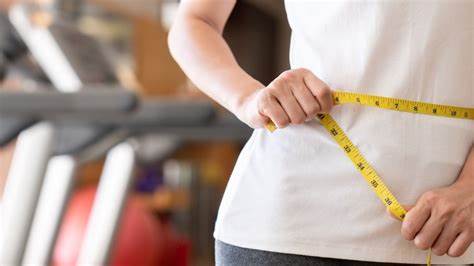 随着美国食品药品监督管理局(FDA)对Hims & Hers、Eli Lilly及Novo Nordisk减肥药推广的警告,投资者对相关减肥药主题的交易型开放式指数基金(ETF)风险预期升温。本文深入分析FDA监管动向对减肥ETF市场的潜在影响及投资者应对策略。
