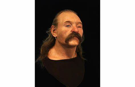 探索历史上色情内容的演变与社会态度的转变,揭示早期色情文学与现代色情文化之间的联系及其背后的社会意义。通过对英国博物馆"Private Case"收藏的深入介绍,展现古代色情文化的独特面貌和历史价值。
