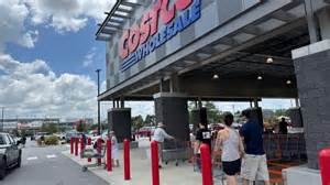 深入分析Costco股票的投资价值及其分红策略,指导投资者如何在第四季度财报发布前通过合理持股获得稳定的被动收入。揭示投资金额估算、股价波动对收益的影响及未来投资展望,帮助投资者制定科学的投资规划。
