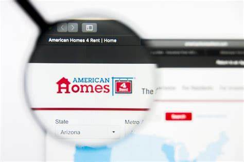 深入解析十年前投资American Homes 4 Rent(AMH)股票的回报情况,涵盖股价增长、分红收益及未来市场预测,帮助投资者全面了解这只房地产投资信托基金股票的表现与潜力。
