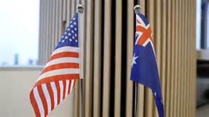 自特朗普第二任期开始以来,至少有29名美国公民在澳大利亚申请人道主义保护签证。文章梳理了相关数据、法律框架、可能的动机与审查要点,并分析国际趋势与实务建议,帮助读者全面理解这一现象的成因与影响。
