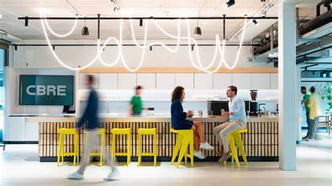 探讨CBRE德国如何通过全球工作场所解决方案,结合数据驱动技术与专业服务,帮助企业实现卓越的运营效率、风险管理及能源优化,推动数字化转型与可持续发展。
