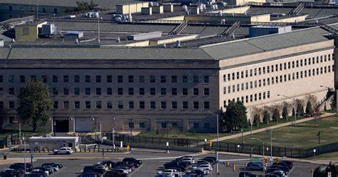 解析美法近期联合卫星近距机动行动的背景、技术特点与战略意涵,探讨太空军事竞争对商业卫星、国际合作与太空规则的影响,并提出应对与政策建议
